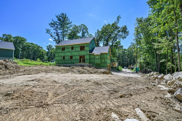 35 Sawmill Rd, Dudley, MA 01571