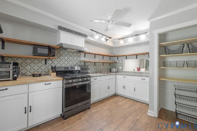 9328 Groundhog Dr, Chesterfield, VA 23235