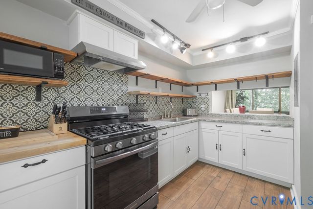 9328 Groundhog Dr, Chesterfield, VA 23235