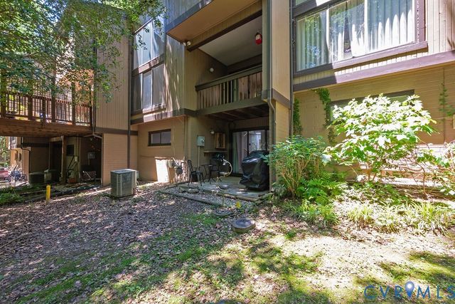 9328 Groundhog Dr, Chesterfield, VA 23235
