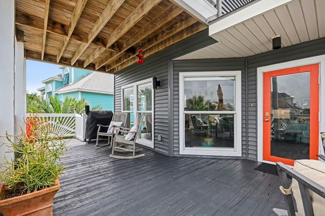 13318 Binnacle Way, Galveston, TX 77554