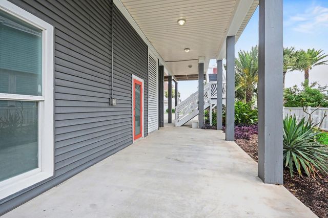 13318 Binnacle Way, Galveston, TX 77554