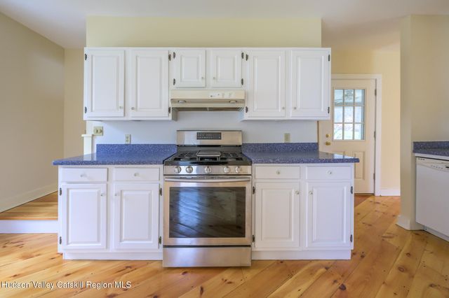 477 Fog Hill Road, Austerlitz, NY 12017