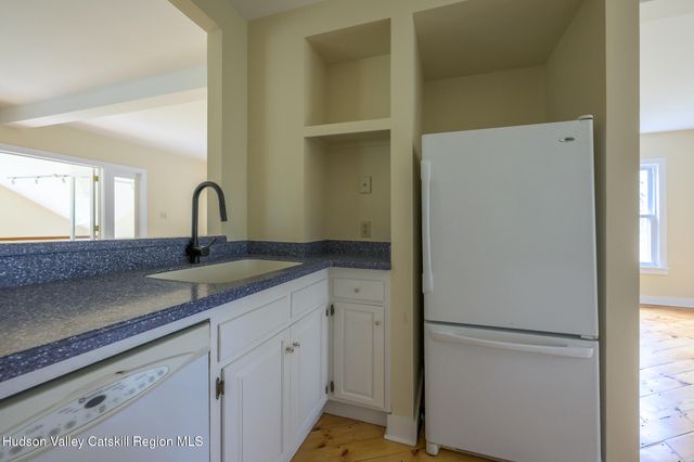 477 Fog Hill Road, Austerlitz, NY 12017