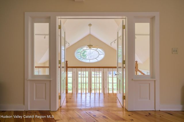 477 Fog Hill Road, Austerlitz, NY 12017