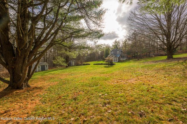 477 Fog Hill Road, Austerlitz, NY 12017