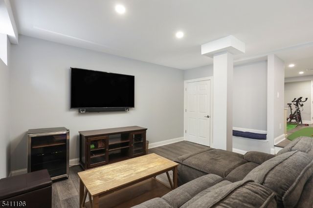 320 Highgate Avenue, Westfield Town, NJ 07090