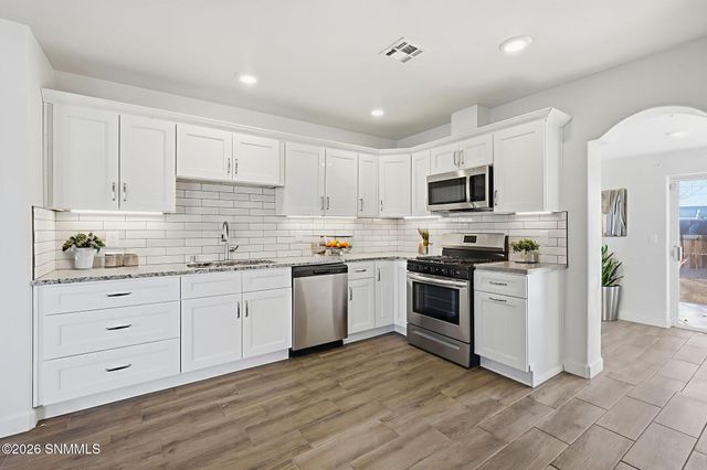 1840 San Juan Avenue, Las Cruces, NM 88001