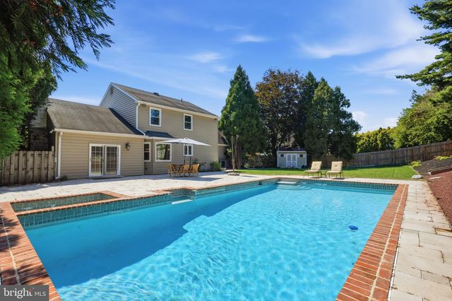 1272 KNOX DR, Yardley, PA 19067