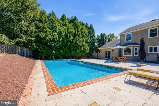 1272 KNOX DR, Yardley, PA 19067