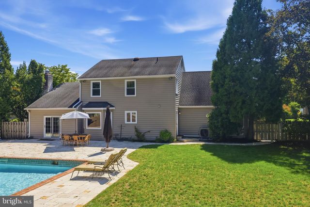 1272 KNOX DR, Yardley, PA 19067
