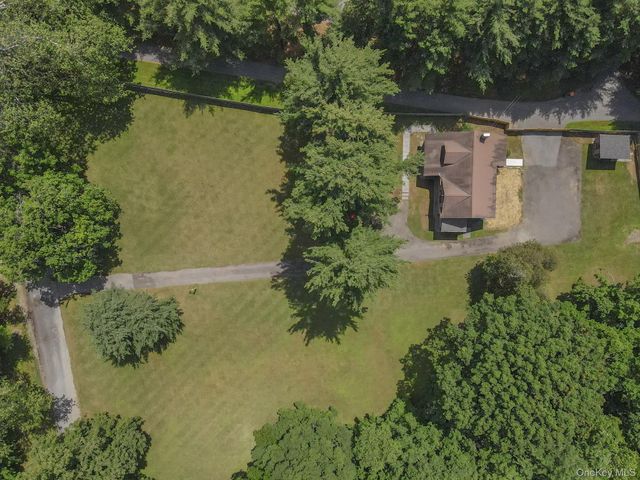 11 Kessler Drive, Hyde Park, NY 12538