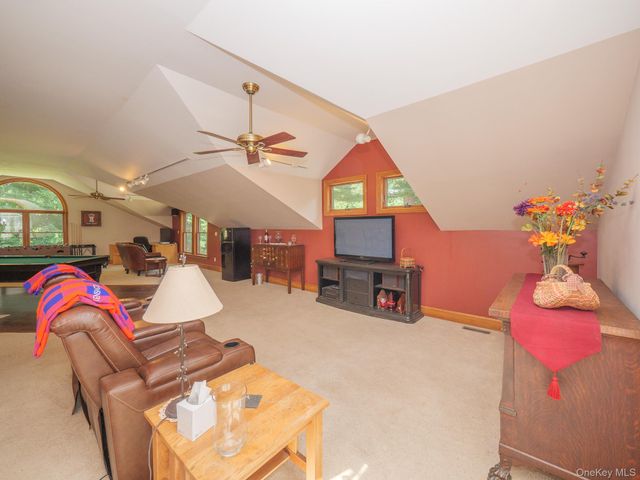11 Kessler Drive, Hyde Park, NY 12538