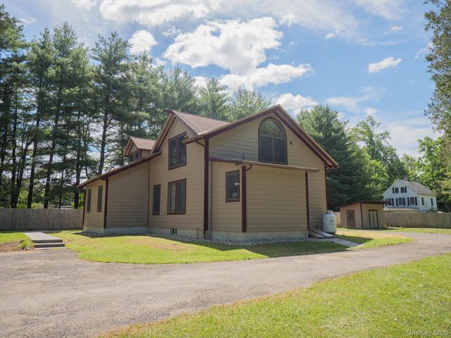11 Kessler Drive, Hyde Park, NY 12538