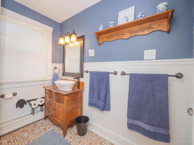 11 Kessler Drive, Hyde Park, NY 12538