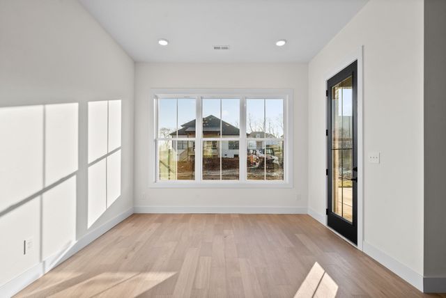 6 Belmont Rd, Clarksville, TN 37040