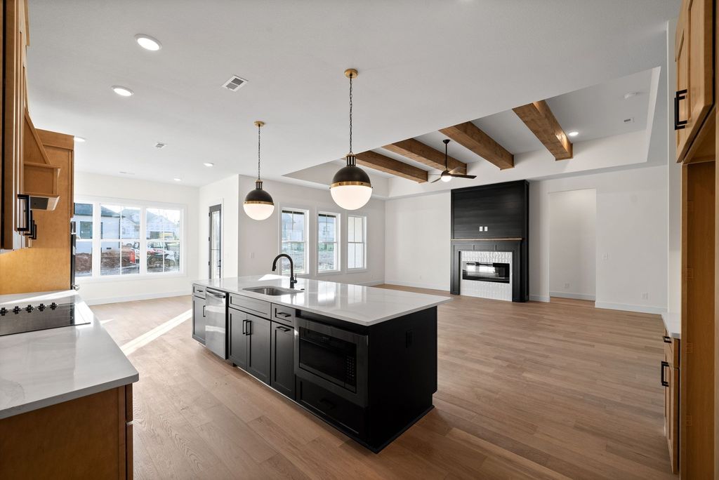 6 Belmont Rd, Clarksville, TN 37040