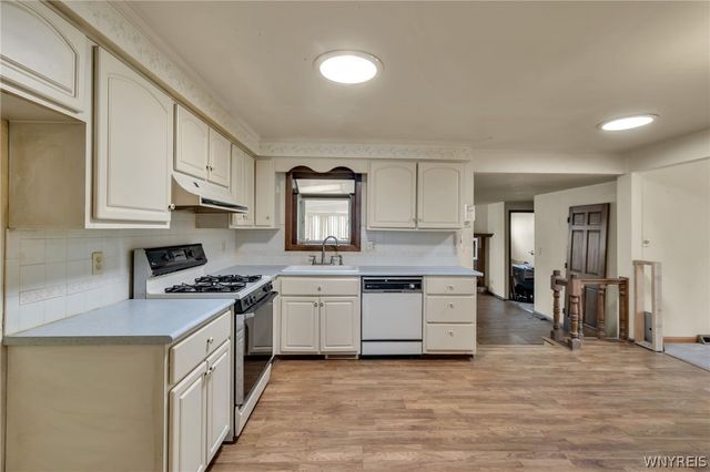 34 South Transit Hill Drive, Cheektowaga, NY 14043
