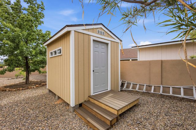 7211 Milan Hills Road NE, Rio Rancho, NM 87144
