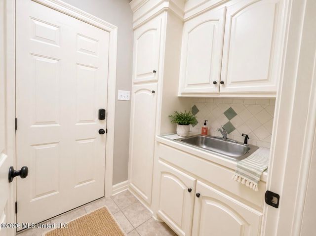 126 Highwoods Boulevard, Madison, MS 39110