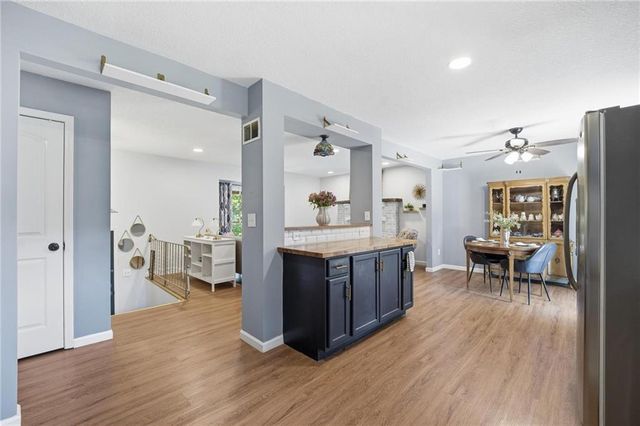 1113 SE 2nd Terrace, Lee's Summit, MO 64063
