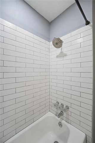 1113 SE 2nd Terrace, Lee's Summit, MO 64063
