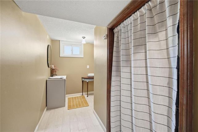 1113 SE 2nd Terrace, Lee's Summit, MO 64063