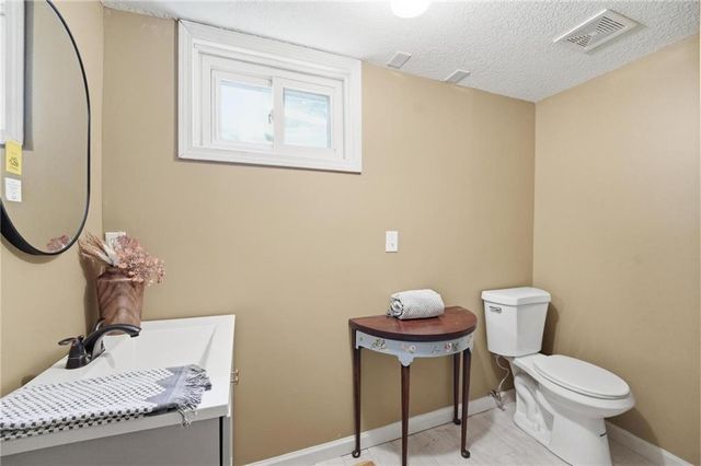 1113 SE 2nd Terrace, Lee's Summit, MO 64063