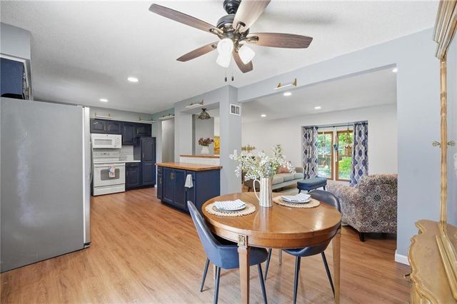 1113 SE 2nd Terrace, Lee's Summit, MO 64063