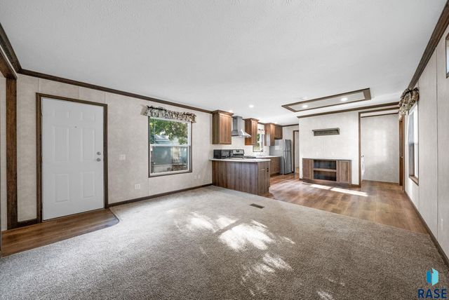 5005 W Alpha Pl Place, Sioux Falls, SD 57106