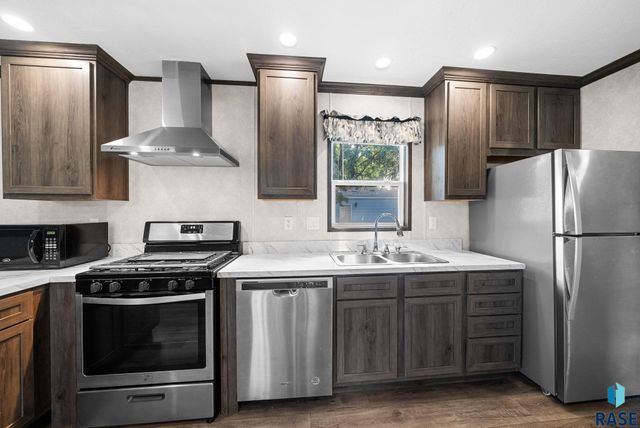 5005 W Alpha Pl Place, Sioux Falls, SD 57106