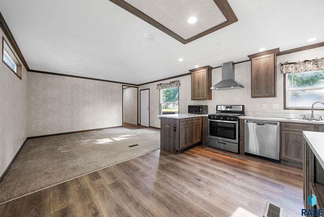 5005 W Alpha Pl Place, Sioux Falls, SD 57106