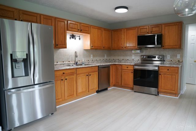 1284 Clarawill Drive, Goshen Twp, OH 45140