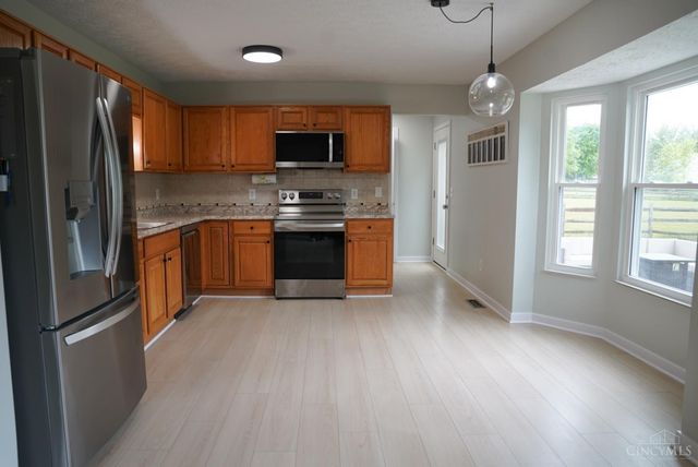1284 Clarawill Drive, Goshen Twp, OH 45140