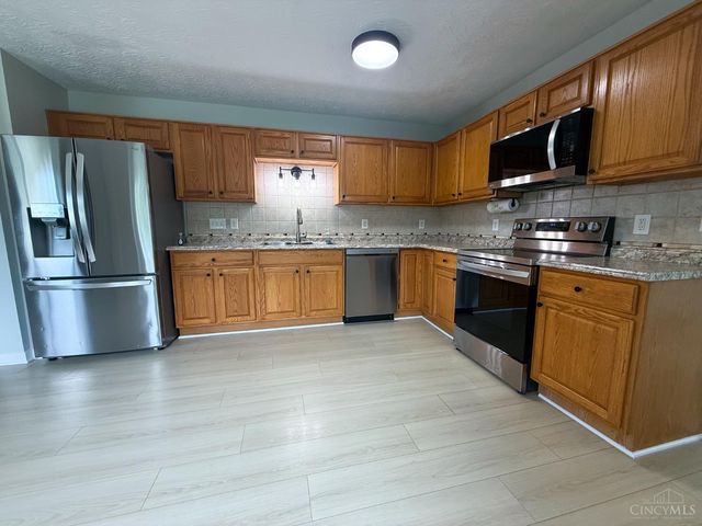 1284 Clarawill Drive, Goshen Twp, OH 45140