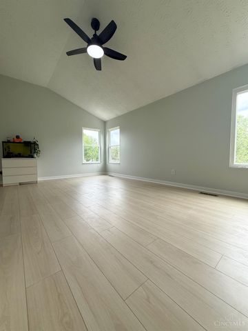 1284 Clarawill Drive, Goshen Twp, OH 45140