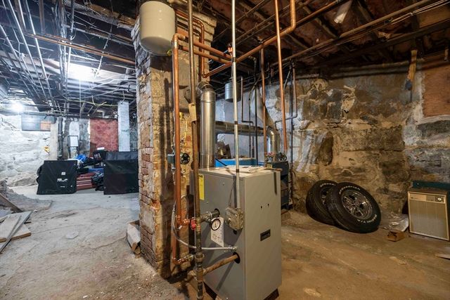 111 Hillman St, New Bedford, MA 02740