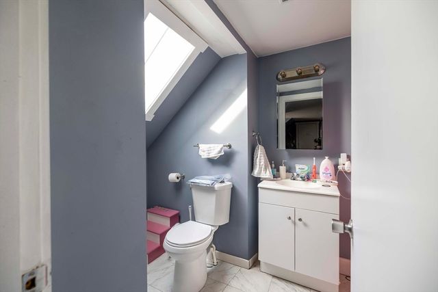 111 Hillman St, New Bedford, MA 02740