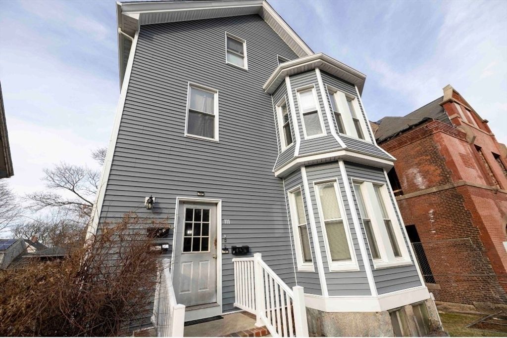 111 Hillman St, New Bedford, MA 02740