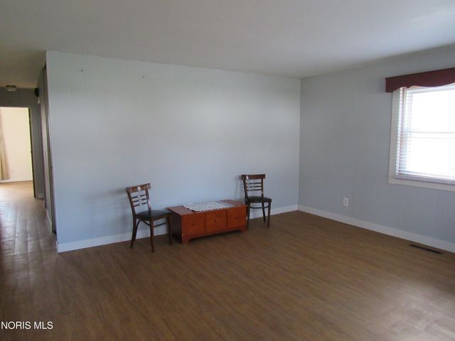 121 Derbyshire Road, Toledo, OH 43615