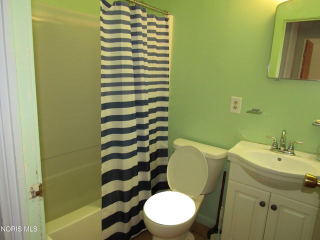 121 Derbyshire Road, Toledo, OH 43615