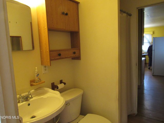 121 Derbyshire Road, Toledo, OH 43615