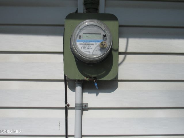 121 Derbyshire Road, Toledo, OH 43615