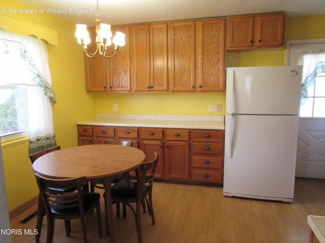 121 Derbyshire Road, Toledo, OH 43615