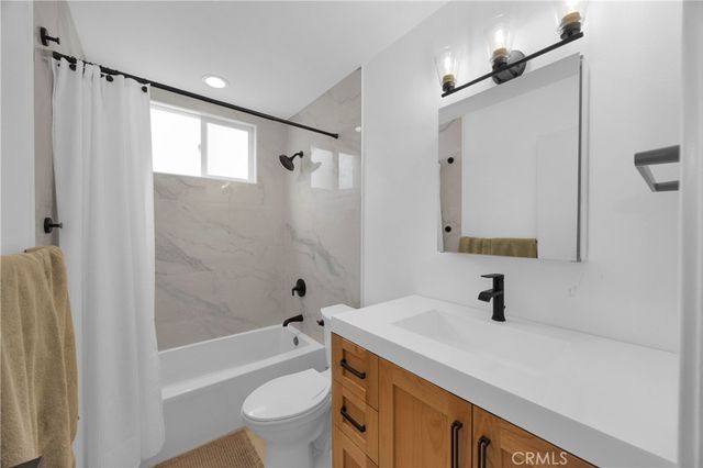 17161 Golden View, Huntington Beach, CA 92647