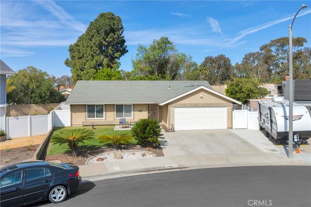17161 Golden View, Huntington Beach, CA 92647