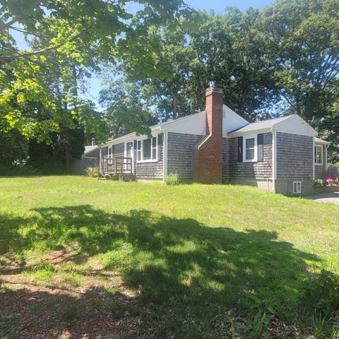 32 Chadwick Ave, Barnstable, MA 02601
