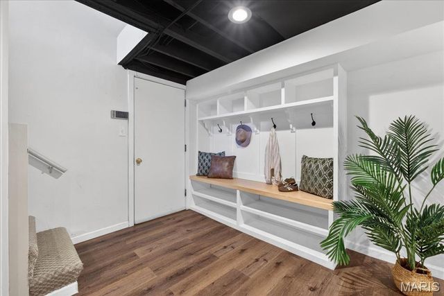 61 York Drive, Brentwood, MO 63144