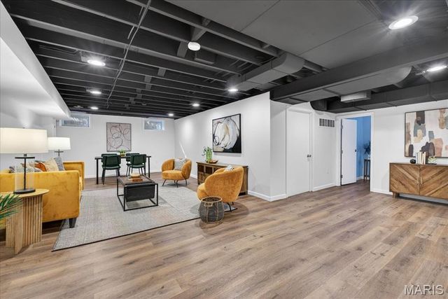 61 York Drive, Brentwood, MO 63144