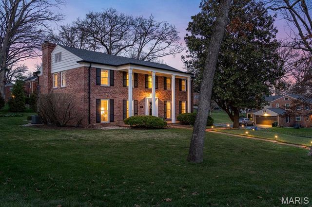 61 York Drive, Brentwood, MO 63144